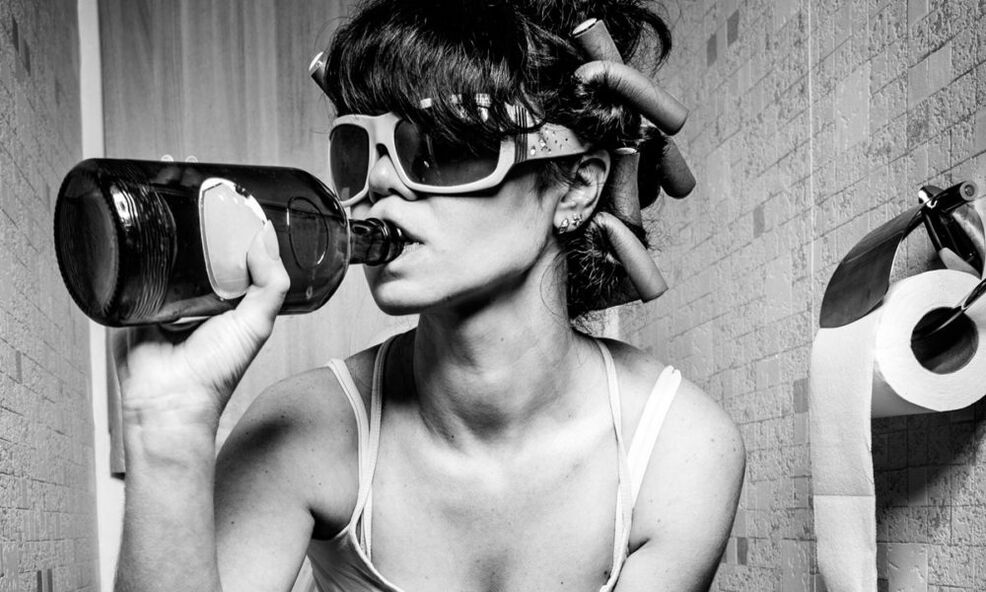 Drink an alcohol girl